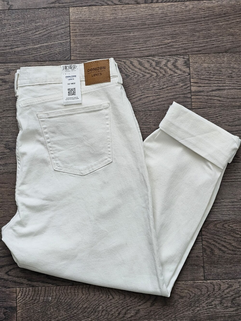 DENIZEN From Levis White Boyfriend Jeans Size 14 NWT